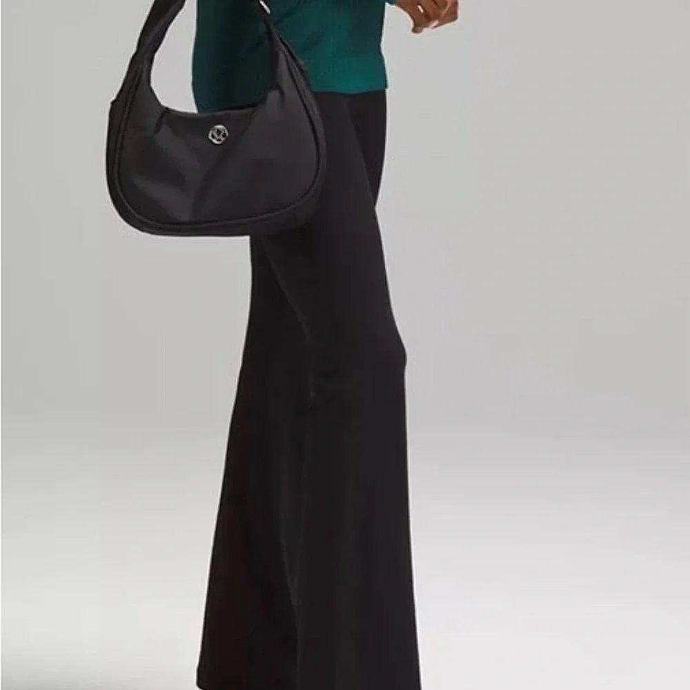 Lululemon Mini Shoulder Bag 4L - Picture 3 of 4